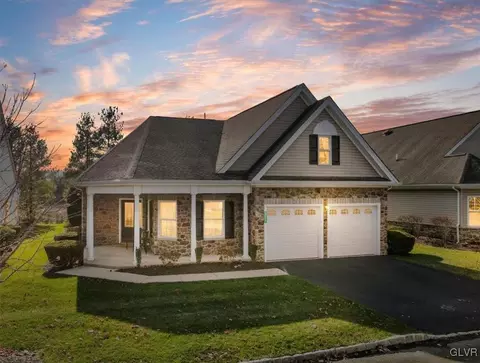 4088 Pine Hurst Dr, Northampton, PA 18067