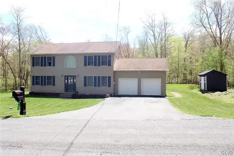 1008 Tioga Rd, East Stroudsburg, PA 18302