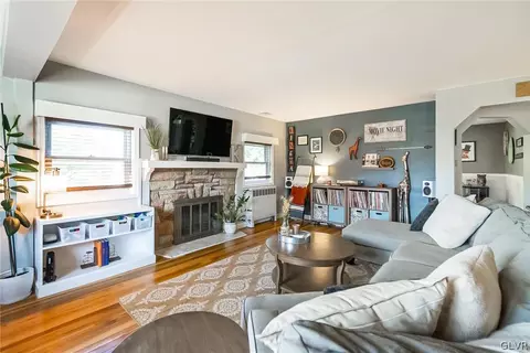 121 Eagle St, Emmaus, PA 18049 photo 7