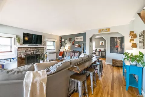 121 Eagle St, Emmaus, PA 18049 photo 9