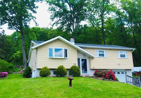 1430 Harriet Ave, Allentown, PA 18103