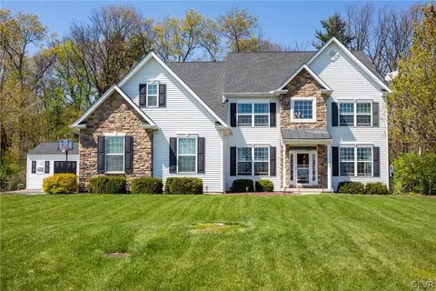 486 Arthurs Ct, Nazareth, PA 18064