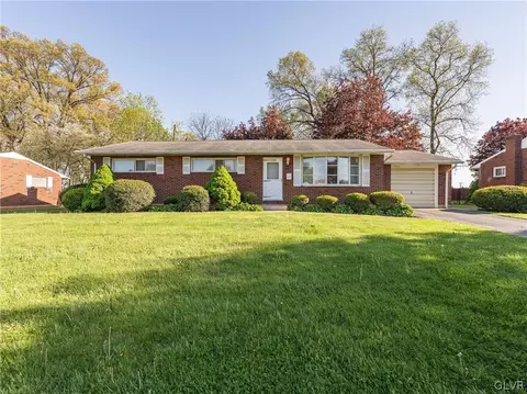 920 W Union St, Fullerton, PA 18052