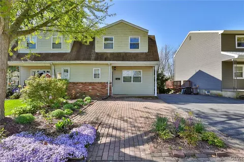 917 Lenape Cir, Catasauqua, PA 18032