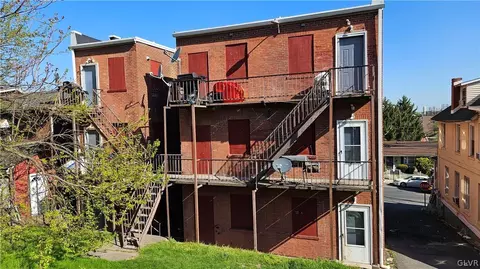 1306 E 4th St, Bethlehem, PA 18015 photo 3