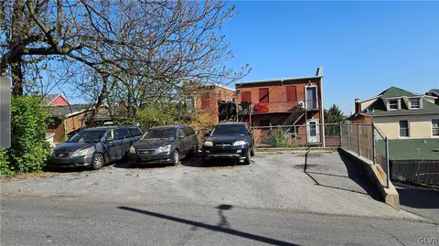 1306 E 4th St, Bethlehem, PA 18015 photo 5