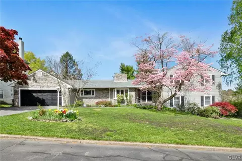 2819 Crest Ave N, Allentown, PA 18104