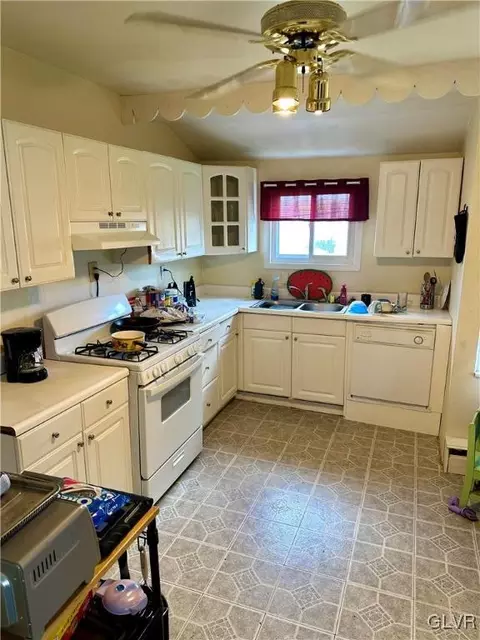 13 E Union Blvd, Bethlehem, PA 18018 photo 7