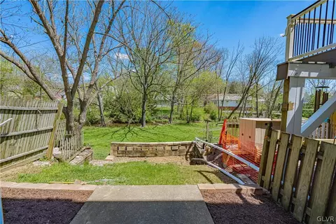 209 Old Forge Dr, Bath, PA 18014 photo 27
