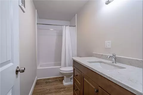 209 Old Forge Dr, Bath, PA 18014 photo 16