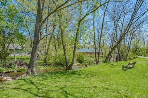209 Old Forge Dr, Bath, PA 18014 photo 30