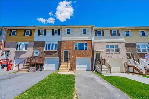 209 Old Forge Dr, Bath, PA 18014