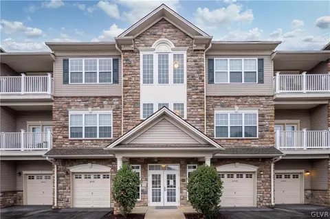 6885 Pioneer Dr, Macungie, PA 18062
