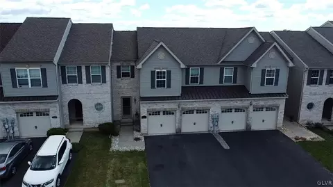 644 Mulberry Dr, Nazareth, PA 18064