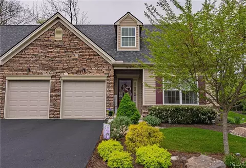 3673 Cottage Dr, Bethlehem, PA 18020
