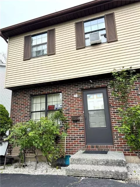 808 W Susquehanna St, Allentown, PA 18103