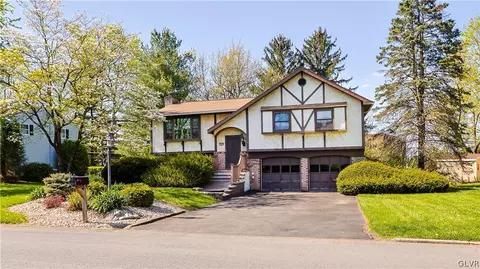 4975 Cypress St, Wescosville, PA 18106