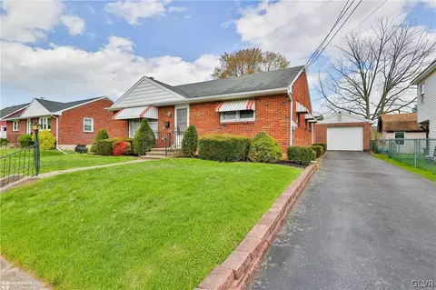 2112 Boyd St, Bethlehem, PA 18017