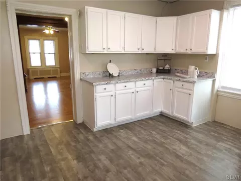 1212 E 3rd St, Bethlehem, PA 18015 photo 10