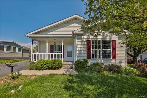 677 Biltmore Ave, Forks Twp, PA 18040