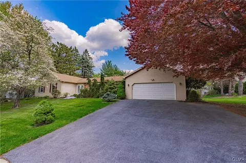 1248 Valley View Dr, Allentown, PA 18103