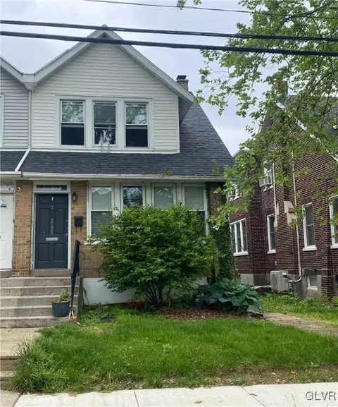 2123 W Gordon St, Allentown, PA 18104