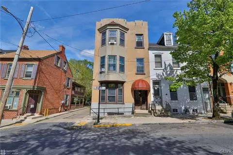 323 N 8th St, Allentown, PA 18102