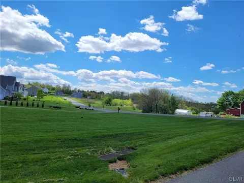 1319 Colony Ln, Plainfield Twp, PA 18072
