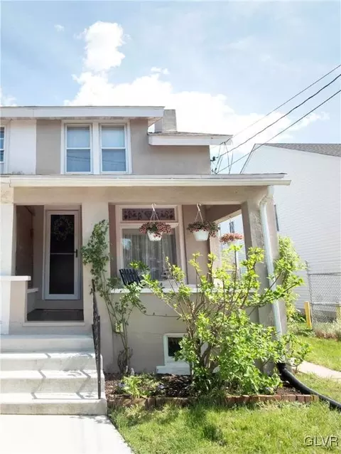542 North St, Emmaus, PA 18049