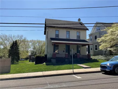 305 5th St, Perkasie, PA 18944