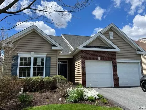 6509 Betsy Ross Cir, Bethlehem, PA 18017
