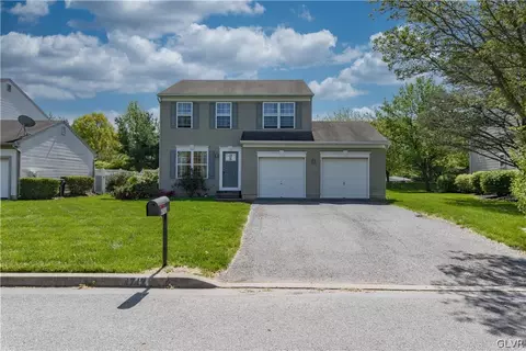 4743 Janet Ln, Bethlehem, PA 18017