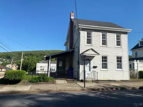 904 Seneca St, Fountain Hill, PA 18015