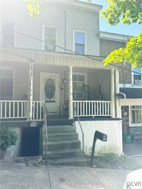 934 Vernon St, Bethlehem, PA 18015