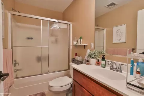 Bath - 516 Main St, Hellertown, PA 18055 photo 2 of 2