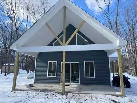 1886 Mckuen Way, Penn Forest Twp, PA 18210