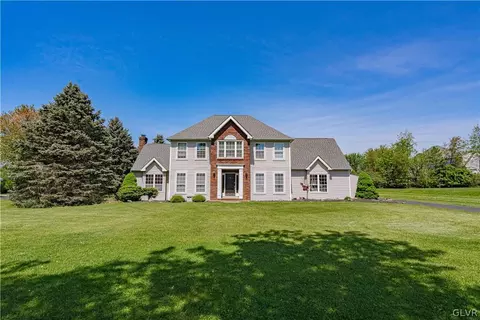 5025 Harvey Rd, Bethlehem, PA 18020