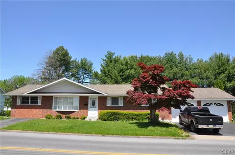 1217 Overlook Rd, Fullerton, PA 18052