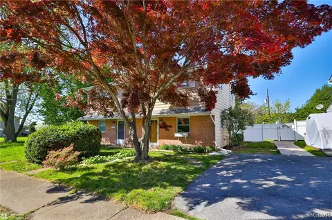 802 Poplar St, Catasauqua, PA 18032