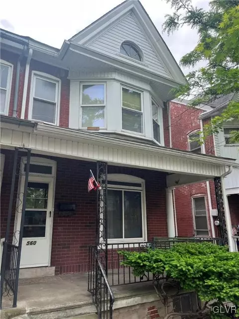 560 Chestnut St, Emmaus, PA 18049