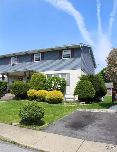 2973 Center Rd, Northampton, PA 18067