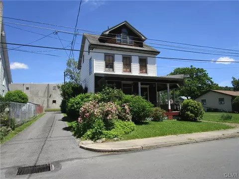 429 S Canal St, Walnutport, PA 18088