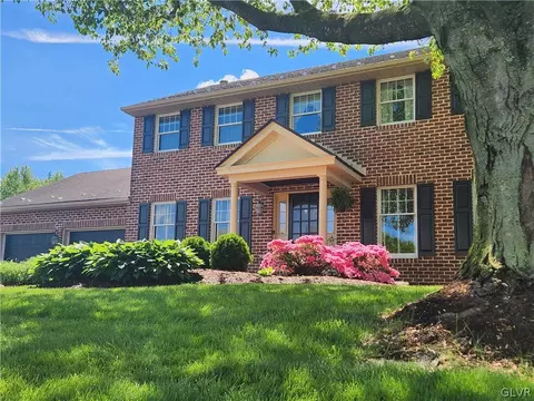 466 Milano Dr, Forks Twp, PA 18040