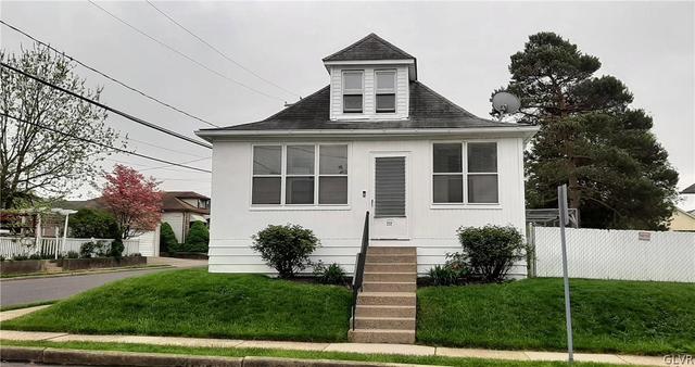 232 E High St, Hellertown, PA 18055