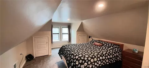 232 E High St, Hellertown, PA 18055 photo 17