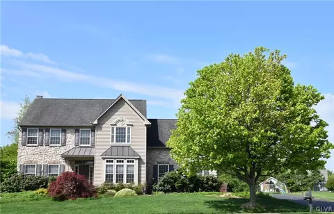 4458 Steeplechase Dr, Forks Twp, PA 18040