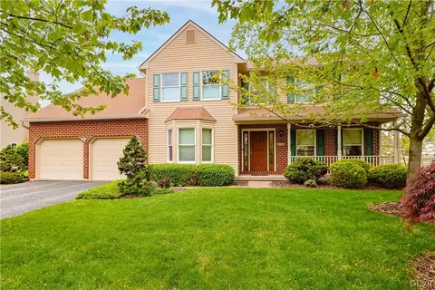 6700 Windermere Ct, Allentown, PA 18104