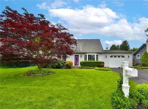 3712 Greenway St, Palmer Township, PA 18045