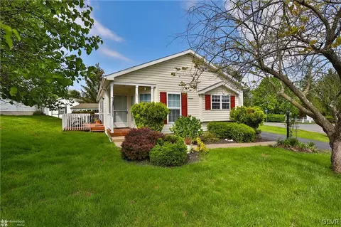 38 Abbey Rd, Forks Twp, PA 18040