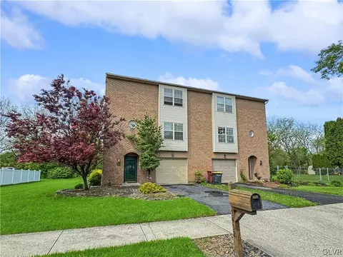 3432 Portland Dr, Stiles, PA 18052
